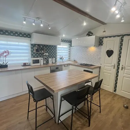 Chalet Charming Mobile With Pool Hyeres